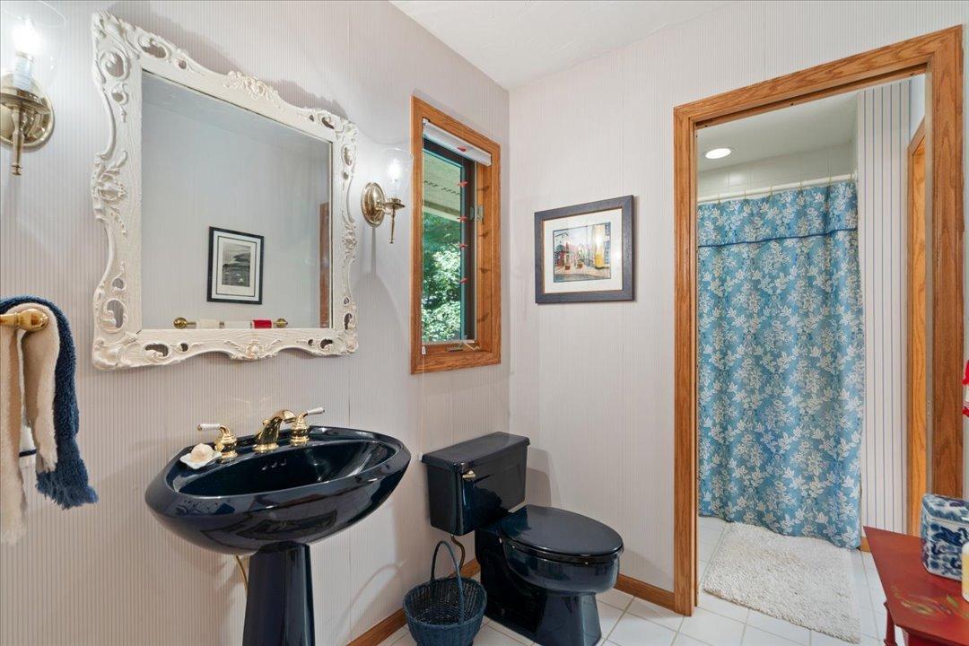 1985 single family home for sale at 8882 Interlachen Road in Lake Shore, MN — 3 bed, 3 bath (photo 36 of 66)