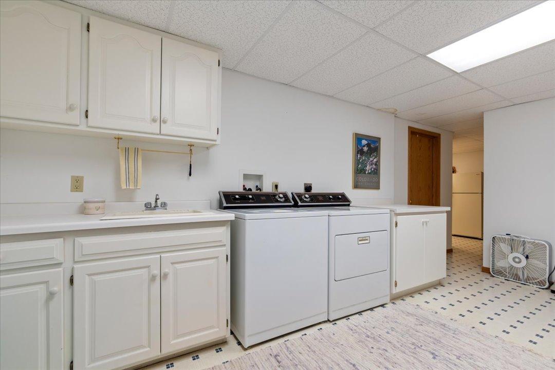 1985 single family home for sale at 8882 Interlachen Road in Lake Shore, MN — 3 bed, 3 bath (photo 44 of 66)