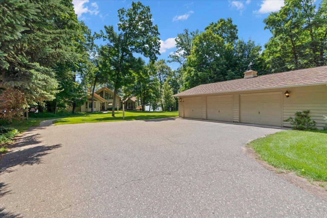 1985 single family home for sale at 8882 Interlachen Road in Lake Shore, MN — 3 bed, 3 bath (photo 46 of 66)