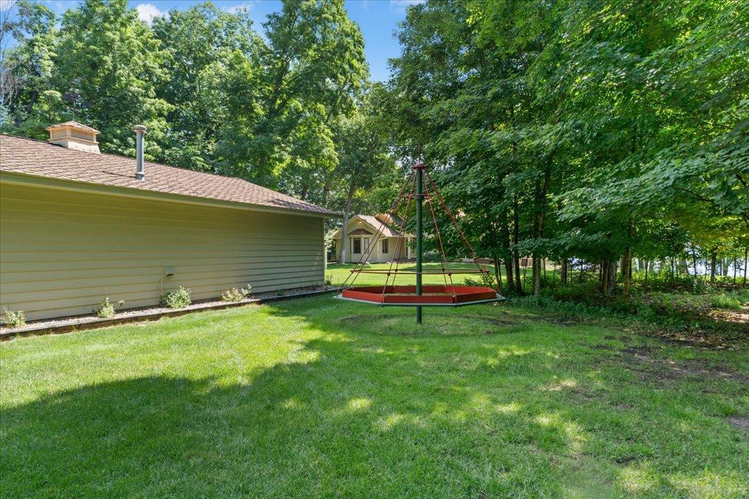 1985 single family home for sale at 8882 Interlachen Road in Lake Shore, MN — 3 bed, 3 bath (photo 49 of 66)
