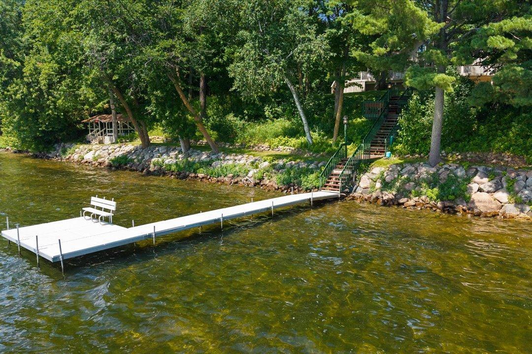 1985 single family home for sale at 8882 Interlachen Road in Lake Shore, MN — 3 bed, 3 bath (photo 6 of 66)