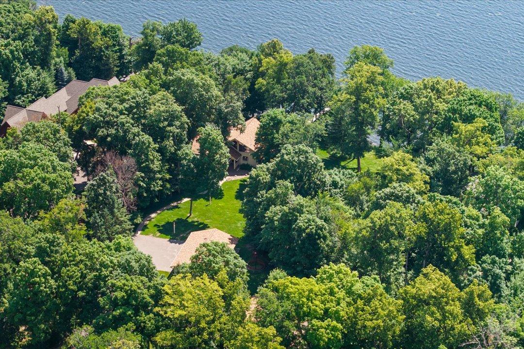 1985 single family home for sale at 8882 Interlachen Road in Lake Shore, MN — 3 bed, 3 bath (photo 58 of 66)