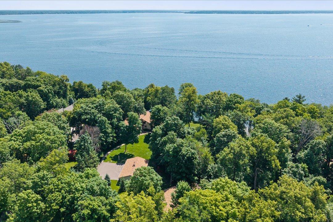 1985 single family home for sale at 8882 Interlachen Road in Lake Shore, MN — 3 bed, 3 bath (photo 59 of 66)
