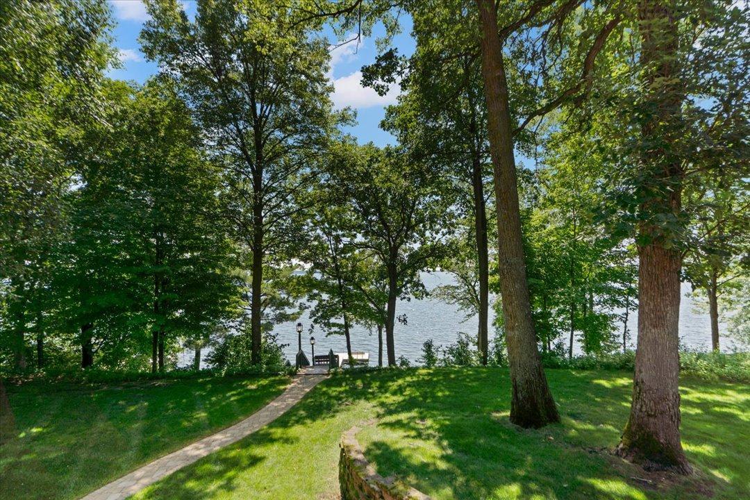1985 single family home for sale at 8882 Interlachen Road in Lake Shore, MN — 3 bed, 3 bath (photo 8 of 66)