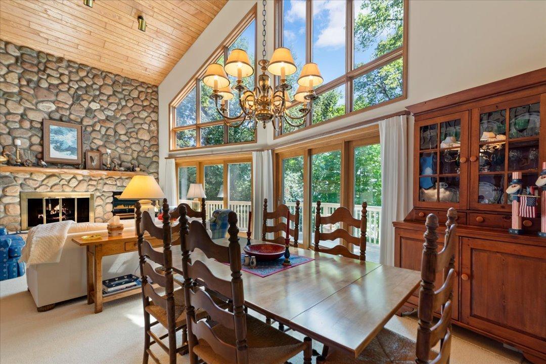 1985 single family home for sale at 8882 Interlachen Road in Lake Shore, MN — 3 bed, 3 bath (photo 10 of 66)