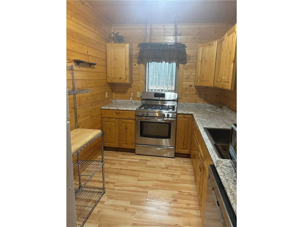 2012 single family home for sale at 19675 Woody Lane NE in Kelliher, MN — 1 bed, 1 bath (photo 10 of 12)
