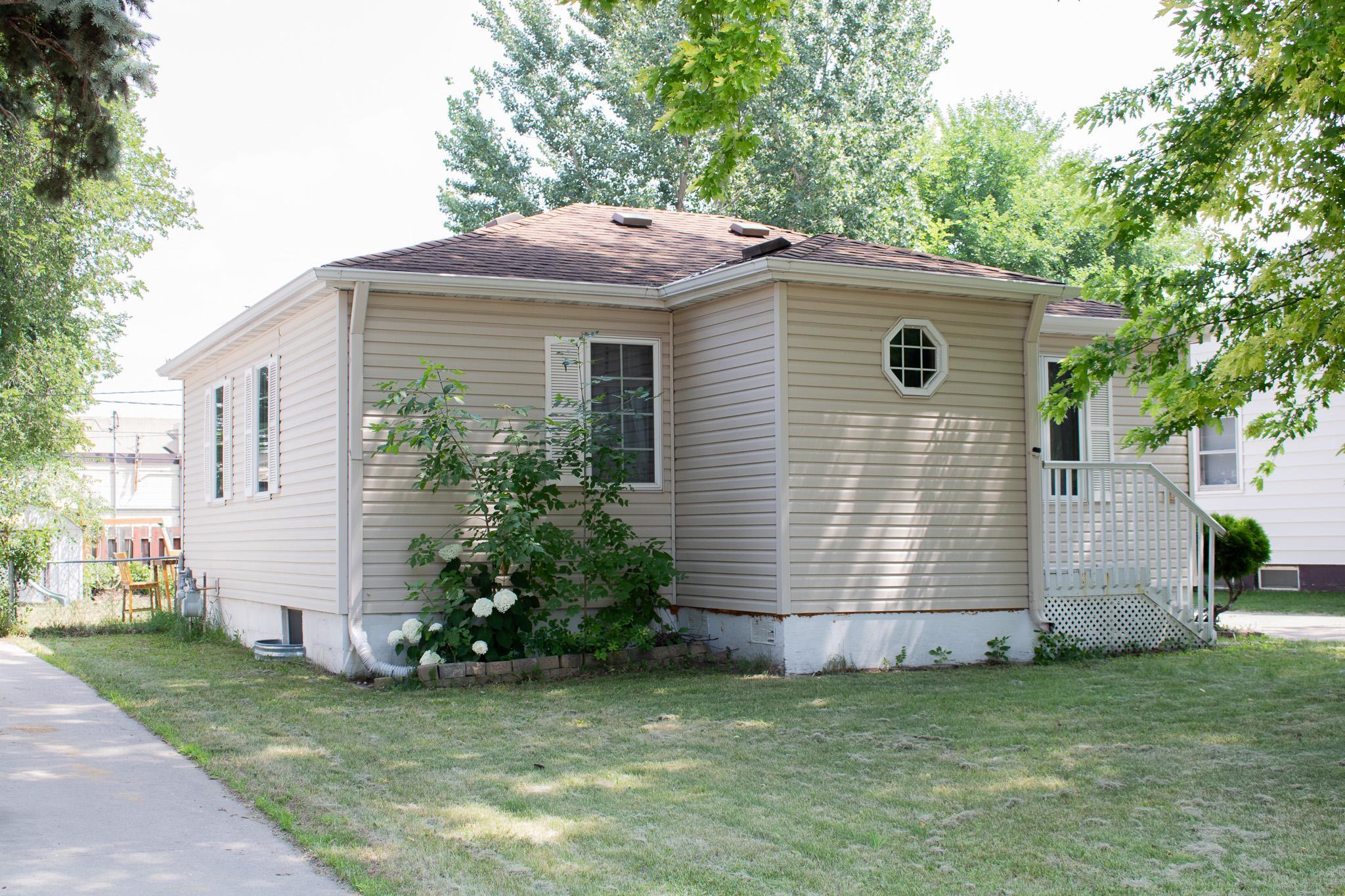 1522 13 1/2 Street S, Fargo ND 58103 - Photo 2 of 20