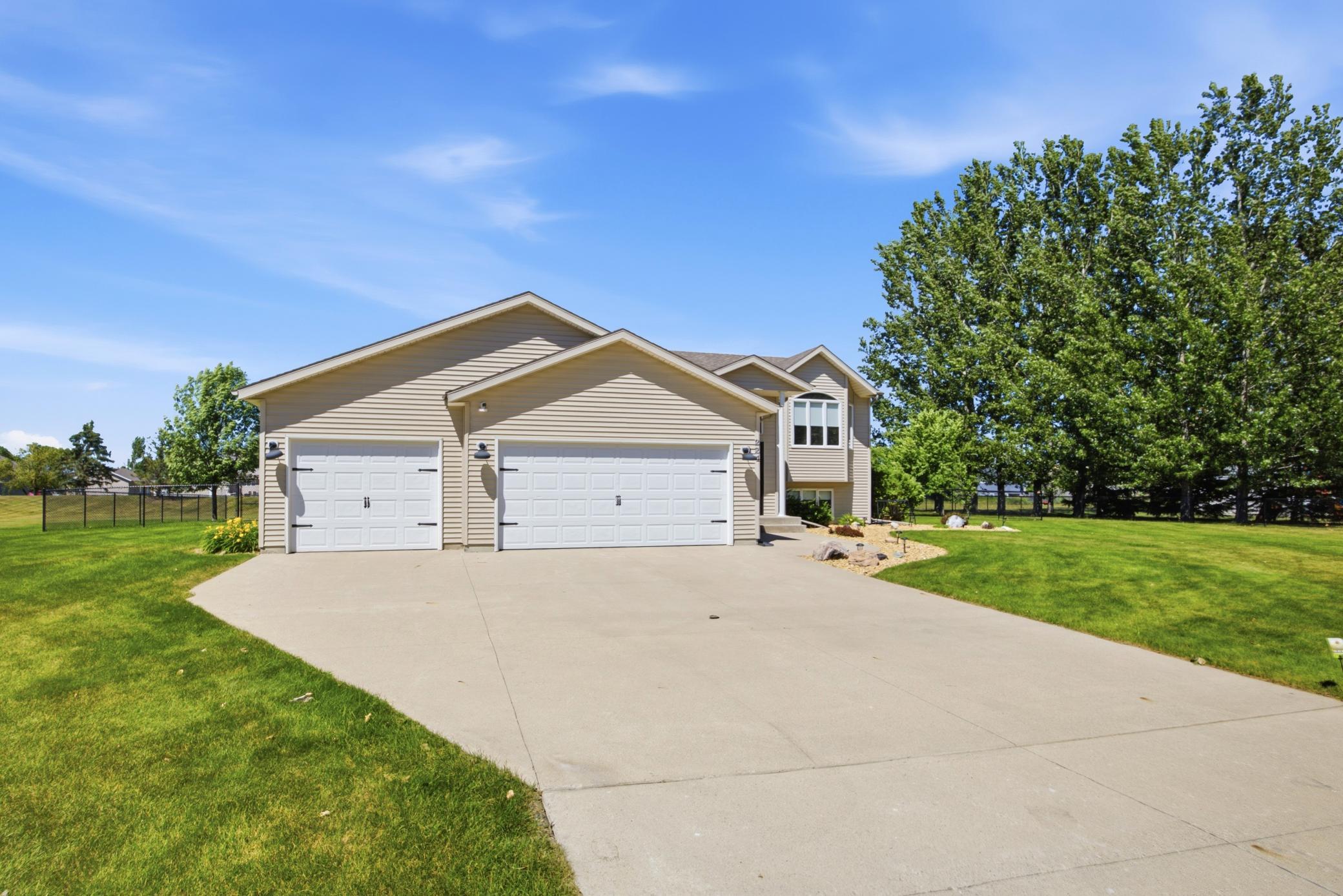 224 Chestnut Drive, Horace ND 58047 - Photo 3 of 56
