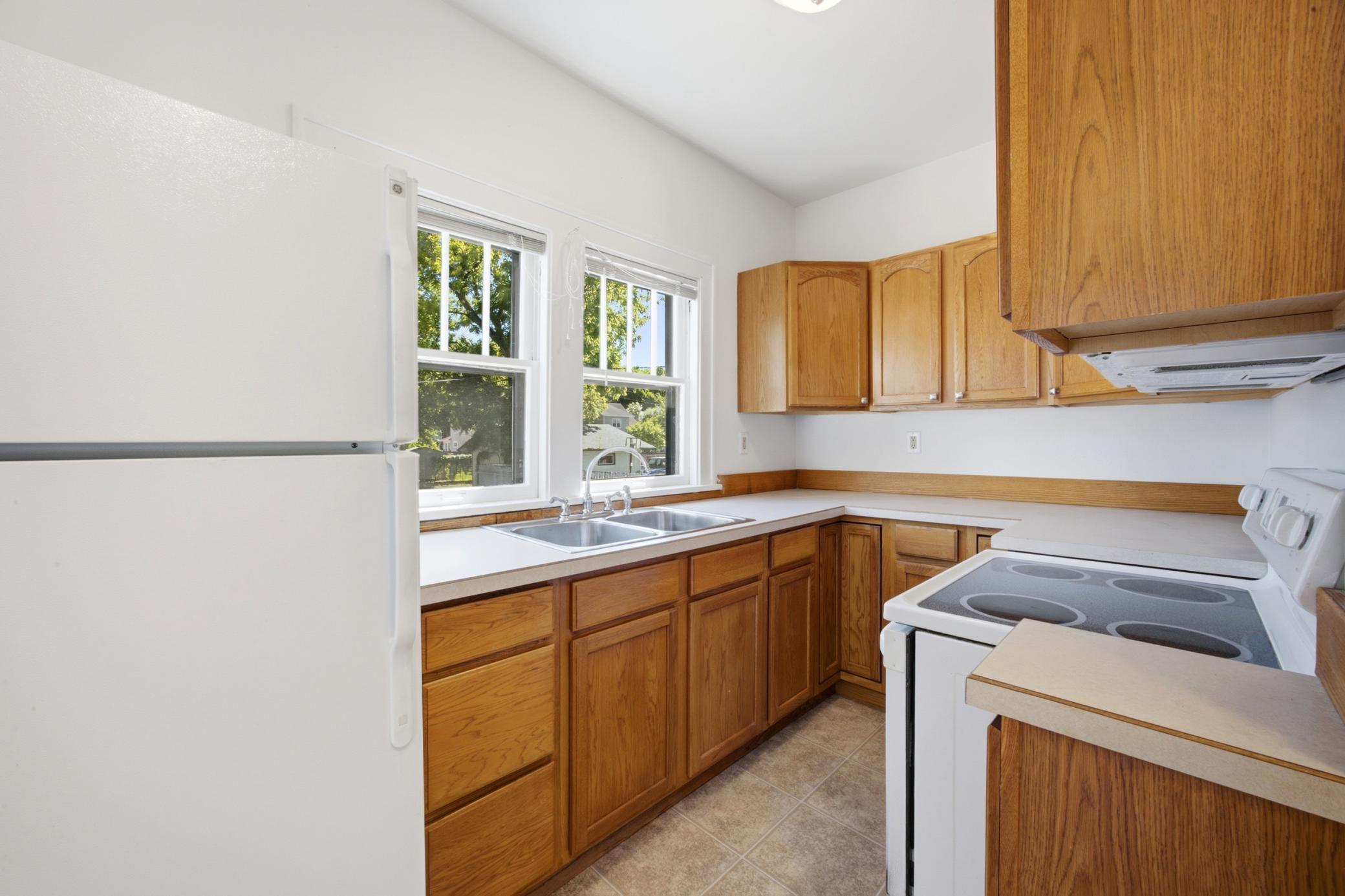 1310 11th Avenue S, Fargo ND 58103 - Photo 11 of 28