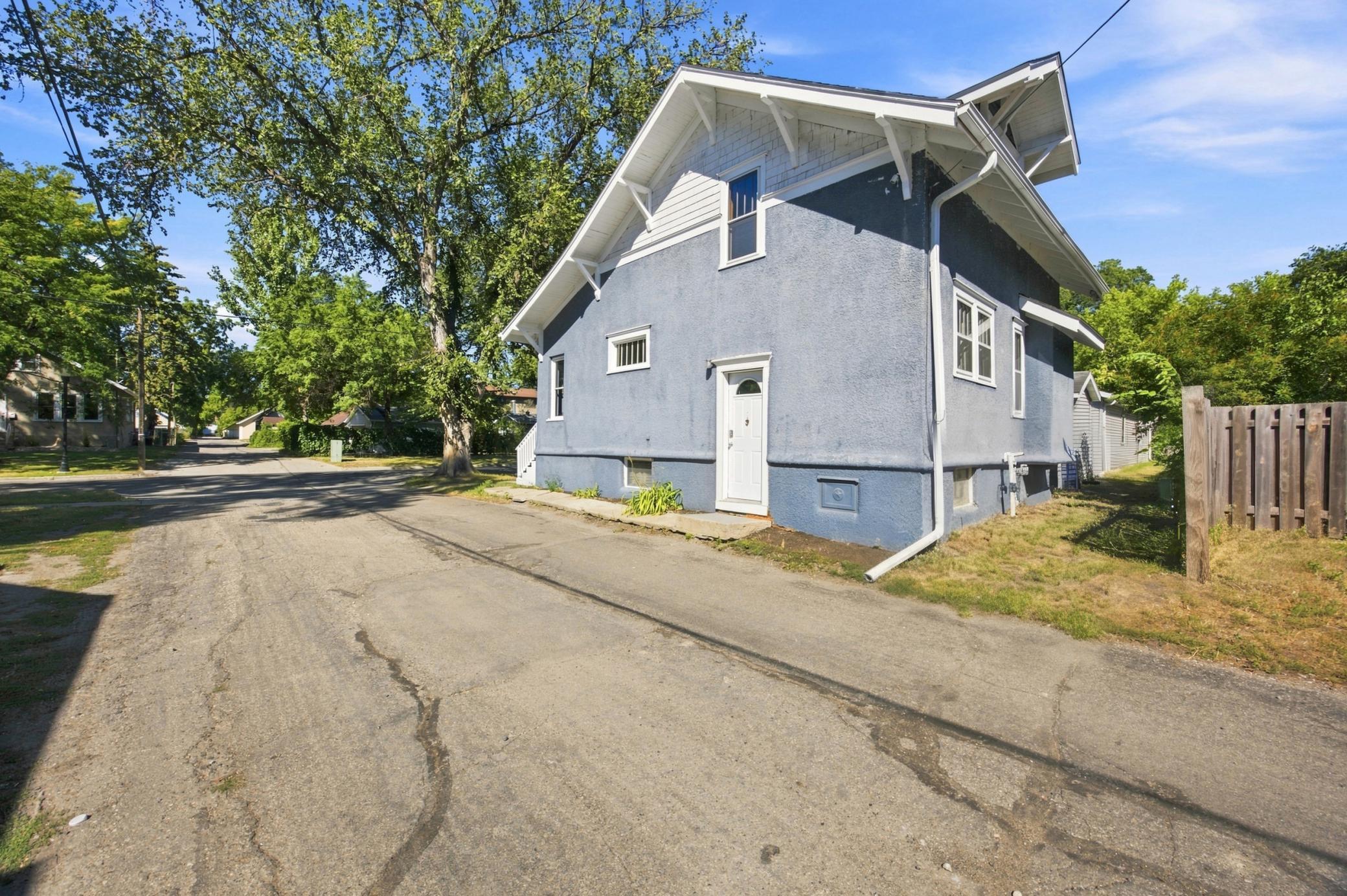 1923 single family home for sale at 1310 11th Avenue S in Fargo, ND — 2 bed, 1 bath (photo 29 of 33)