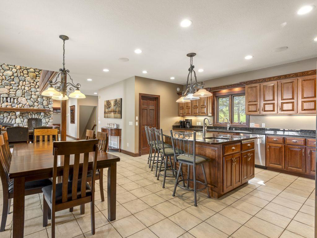 2002 single family home for sale at 17994 Dayspring Drive in Park Rapids, MN — 5 bed, 5 bath (photo 22 of 56)