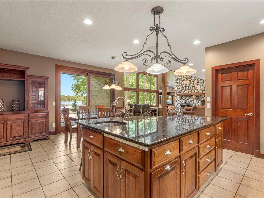 2002 single family home for sale at 17994 Dayspring Drive in Park Rapids, MN — 5 bed, 5 bath (photo 23 of 56)