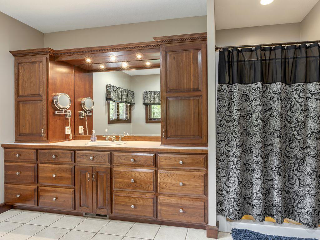 2002 single family home for sale at 17994 Dayspring Drive in Park Rapids, MN — 5 bed, 5 bath (photo 27 of 56)