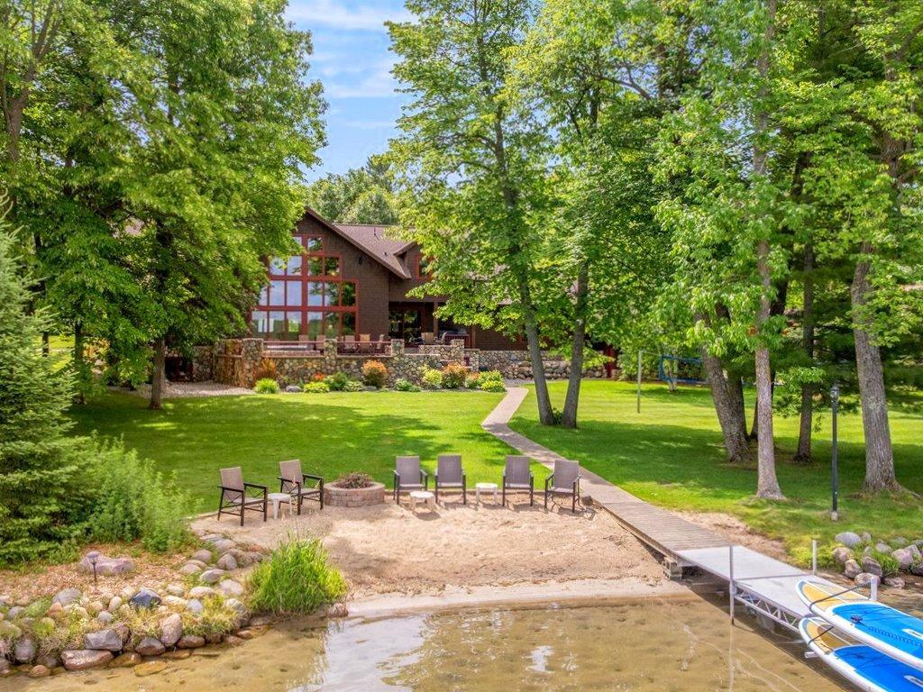 2002 single family home for sale at 17994 Dayspring Drive in Park Rapids, MN — 5 bed, 5 bath (photo 4 of 56)
