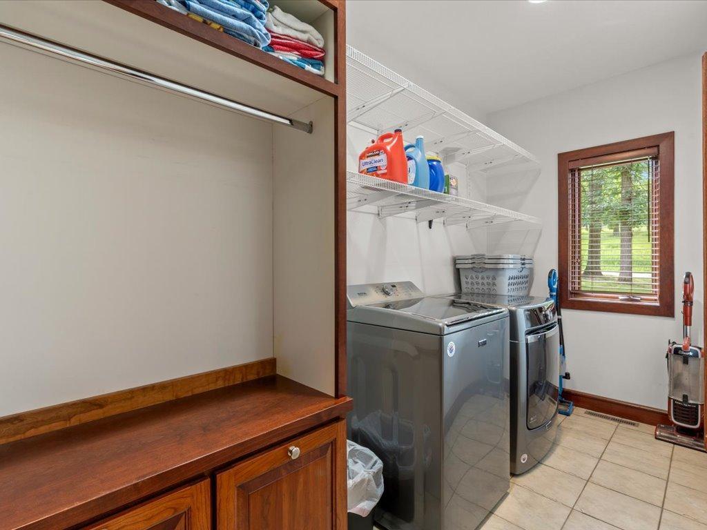 2002 single family home for sale at 17994 Dayspring Drive in Park Rapids, MN — 5 bed, 5 bath (photo 32 of 56)