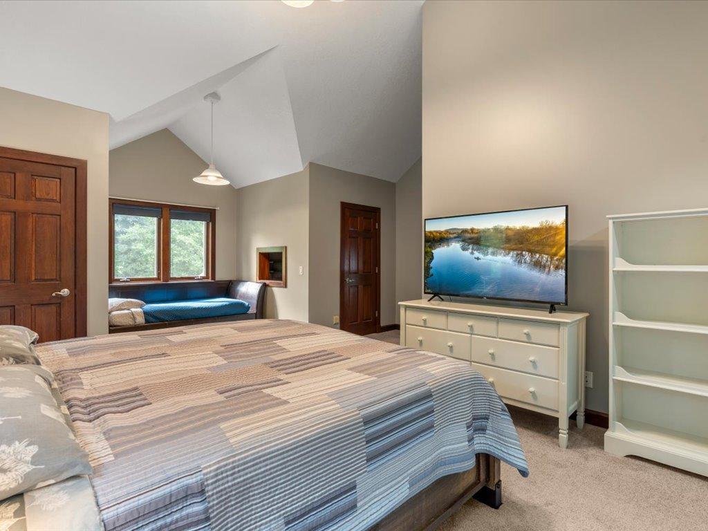 2002 single family home for sale at 17994 Dayspring Drive in Park Rapids, MN — 5 bed, 5 bath (photo 36 of 56)