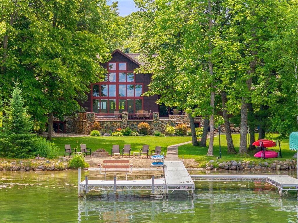 2002 single family home for sale at 17994 Dayspring Drive in Park Rapids, MN — 5 bed, 5 bath (photo 6 of 56)