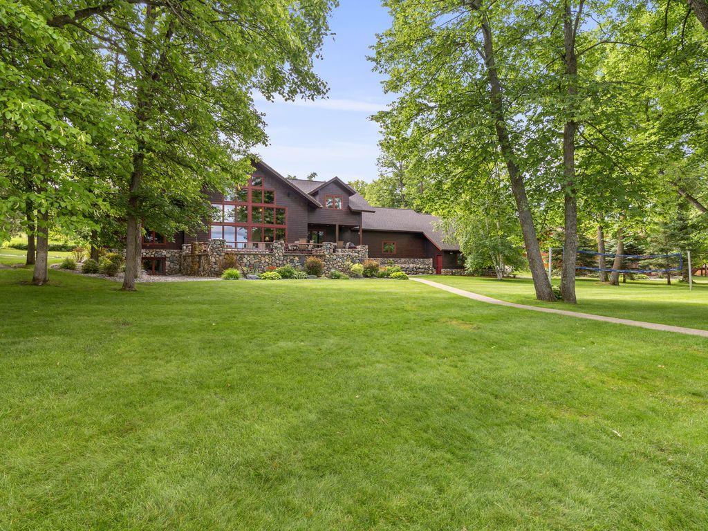 2002 single family home for sale at 17994 Dayspring Drive in Park Rapids, MN — 5 bed, 5 bath (photo 9 of 56)