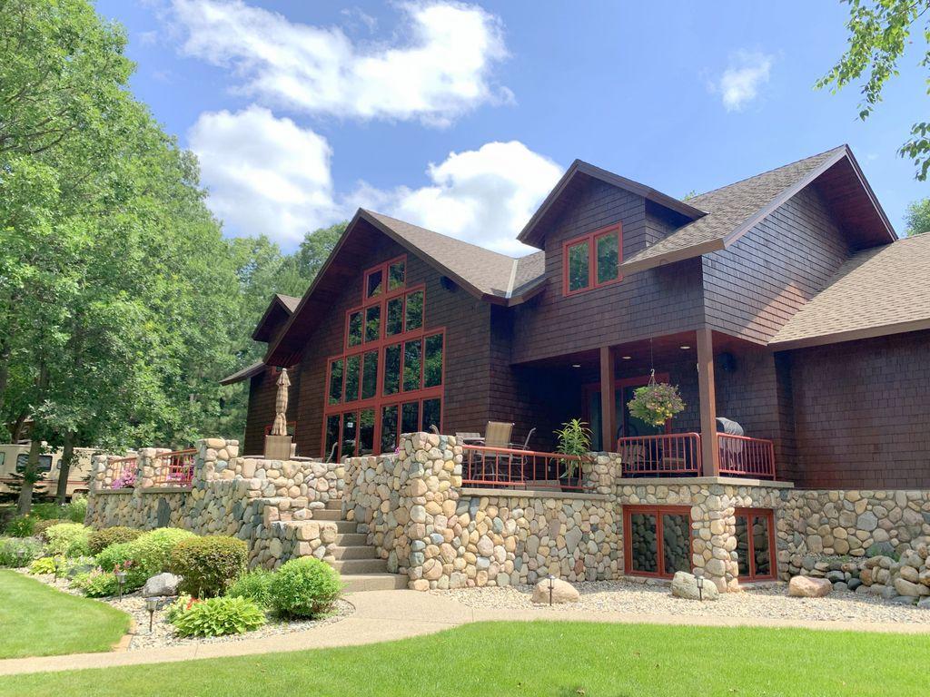 2002 single family home for sale at 17994 Dayspring Drive in Park Rapids, MN — 5 bed, 5 bath