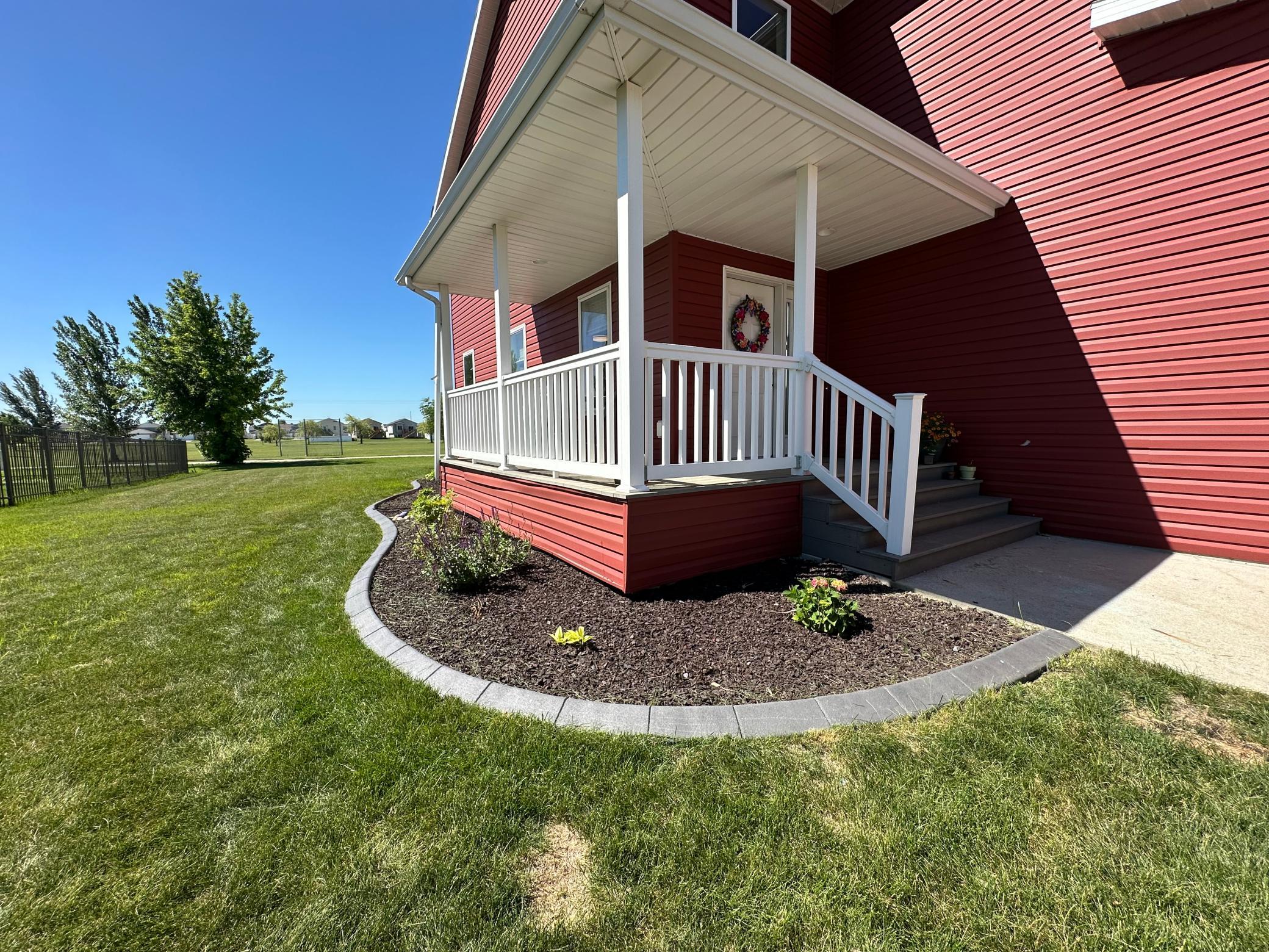 4893 LAVONNE Court S, Fargo ND 58104 - Photo 2 of 46