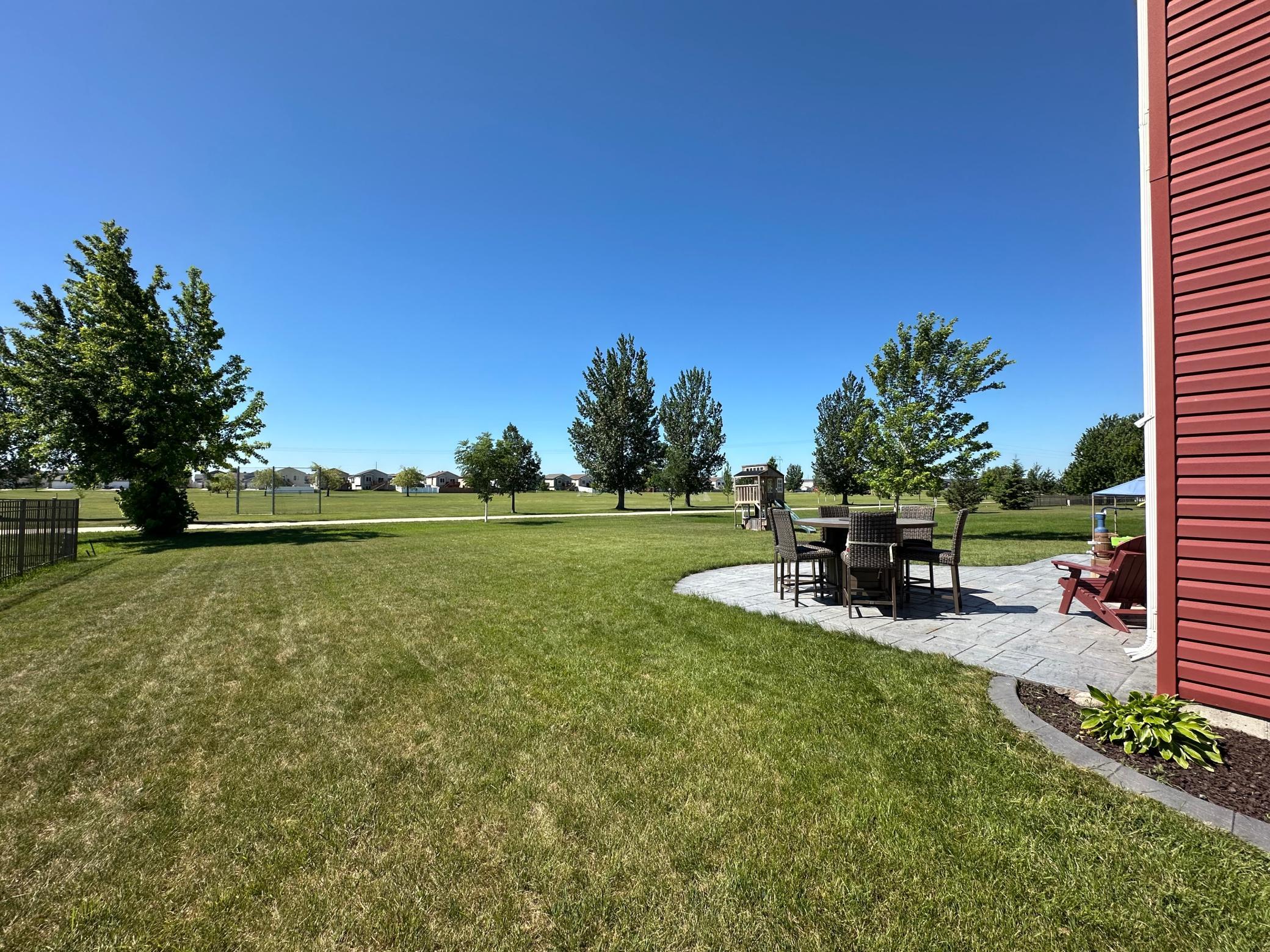 4893 LAVONNE Court S, Fargo ND 58104 - Photo 3 of 46