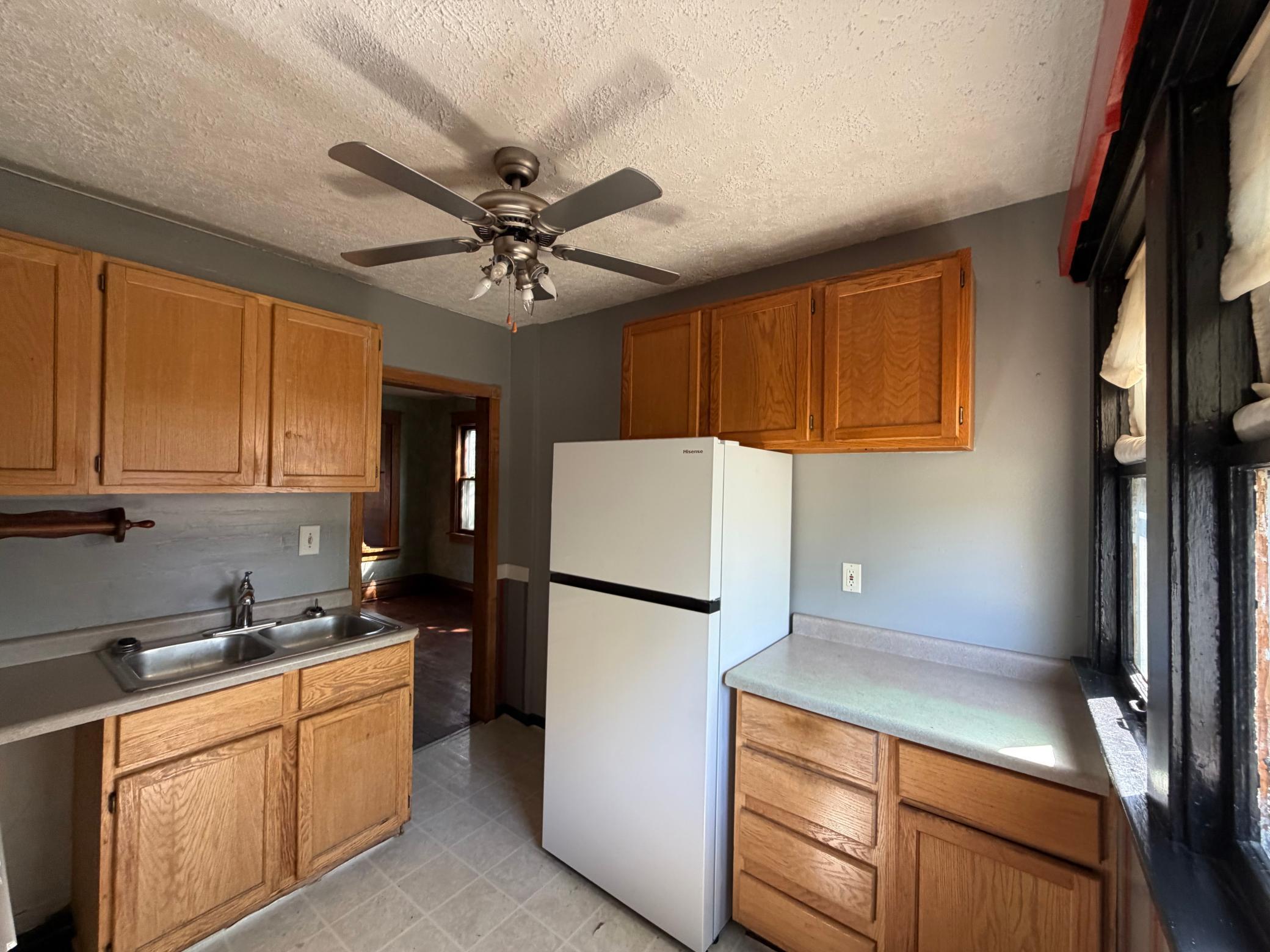 1917 single family home for sale at 1340 4th Avenue N in Fargo, ND — 2 bed, 1 bath (photo 11 of 29)
