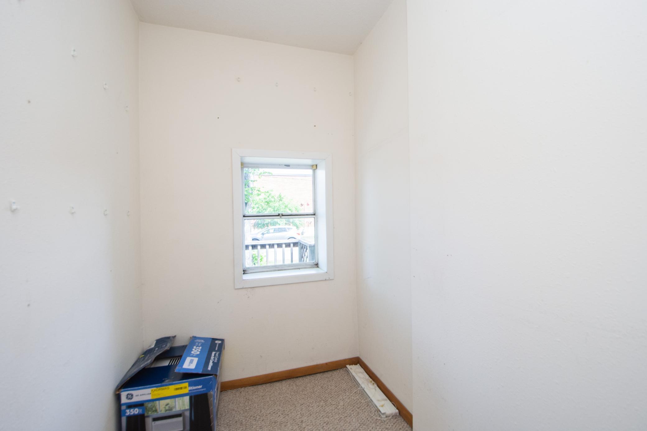 1917 single family home for sale at 1340 4th Avenue N in Fargo, ND — 2 bed, 1 bath (photo 14 of 29)