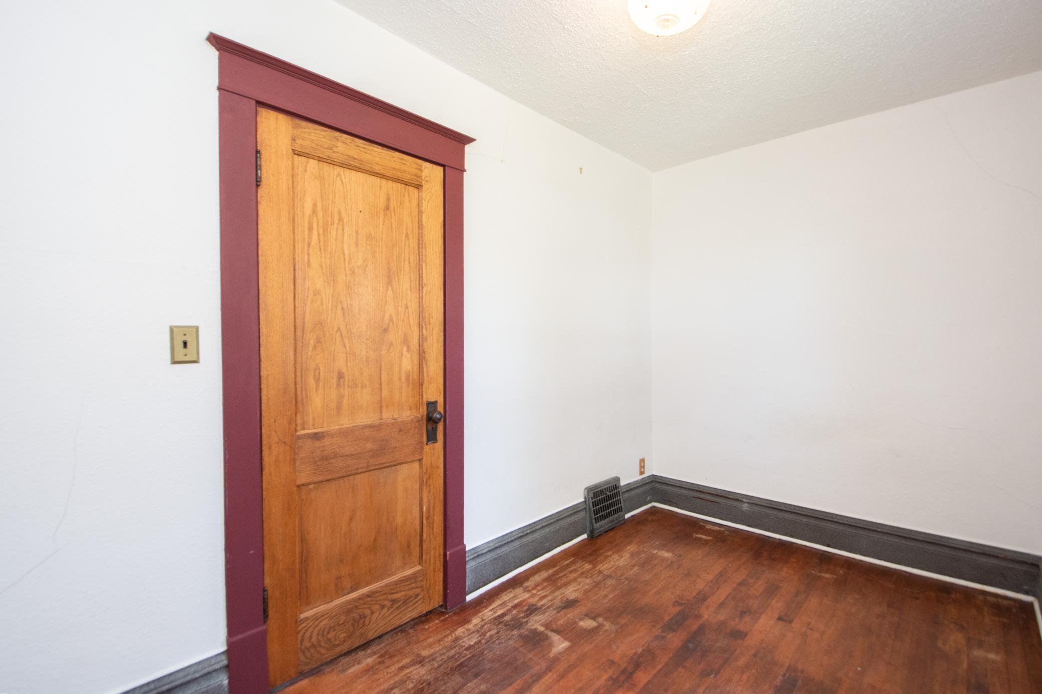 1917 single family home for sale at 1340 4th Avenue N in Fargo, ND — 2 bed, 1 bath (photo 15 of 29)