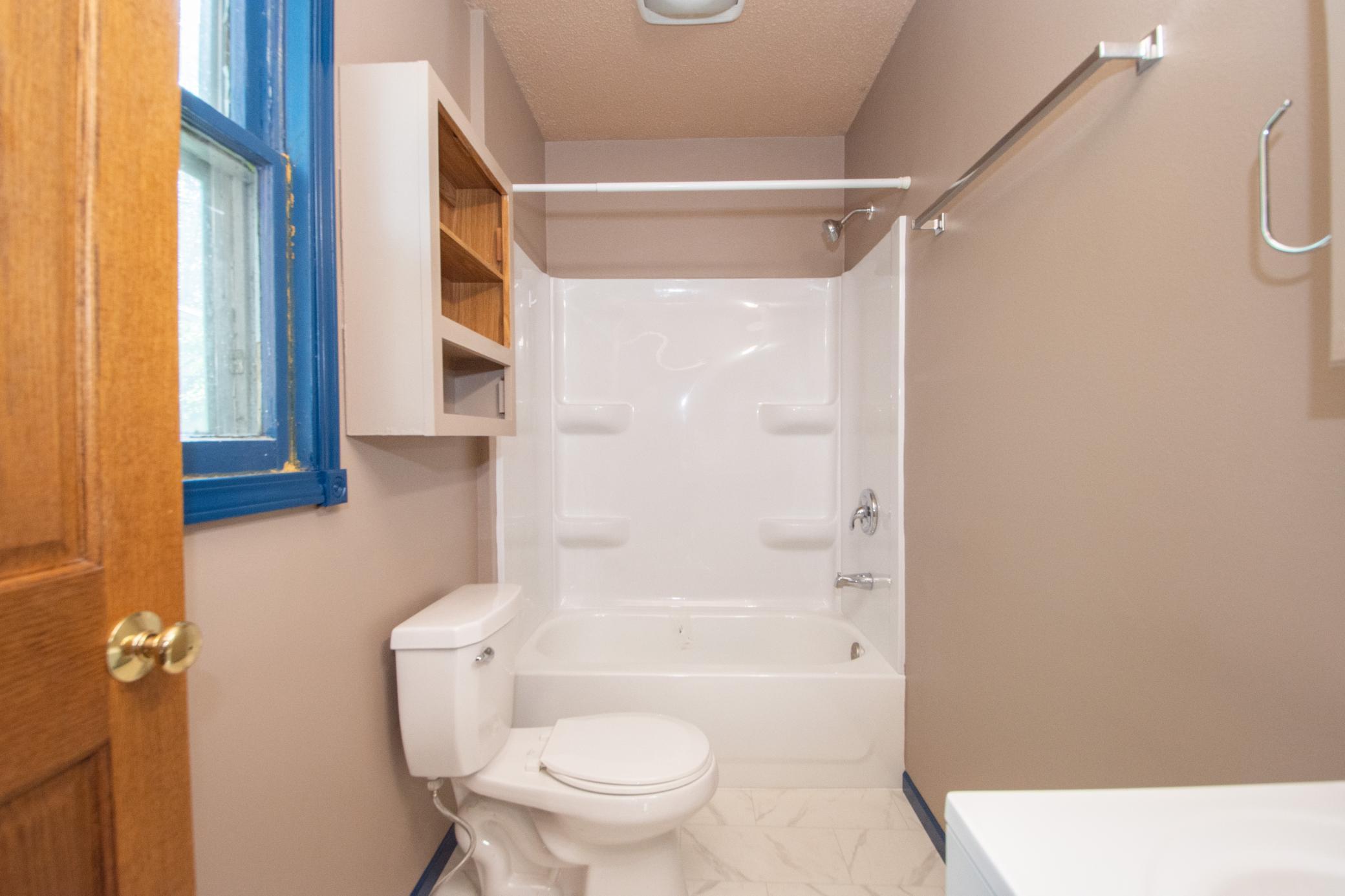 1917 single family home for sale at 1340 4th Avenue N in Fargo, ND — 2 bed, 1 bath (photo 18 of 29)