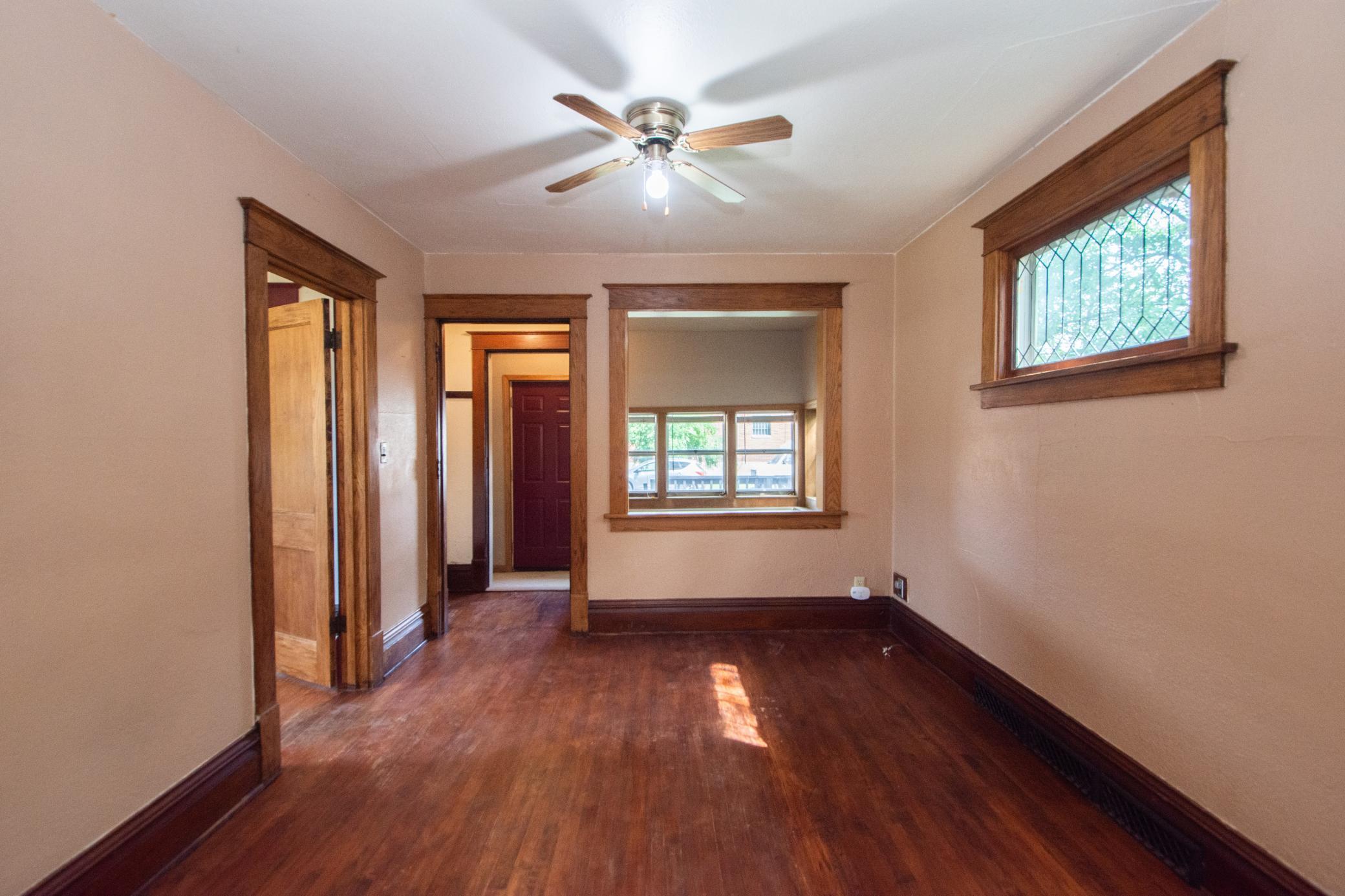 1917 single family home for sale at 1340 4th Avenue N in Fargo, ND — 2 bed, 1 bath (photo 3 of 29)