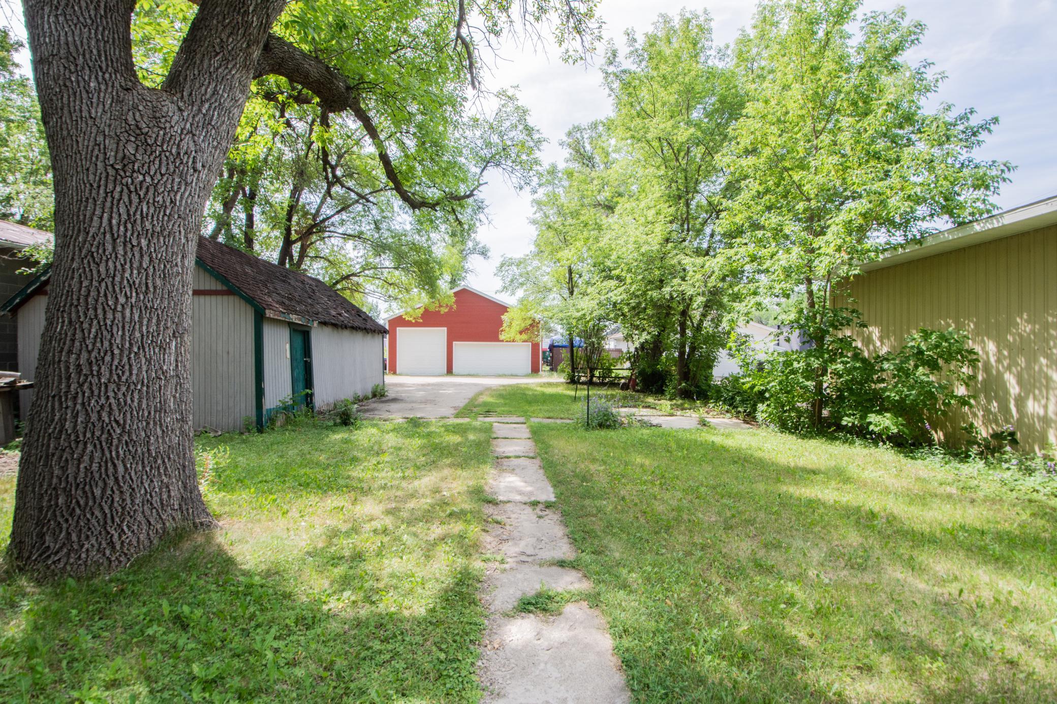 1917 single family home for sale at 1340 4th Avenue N in Fargo, ND — 2 bed, 1 bath (photo 24 of 29)