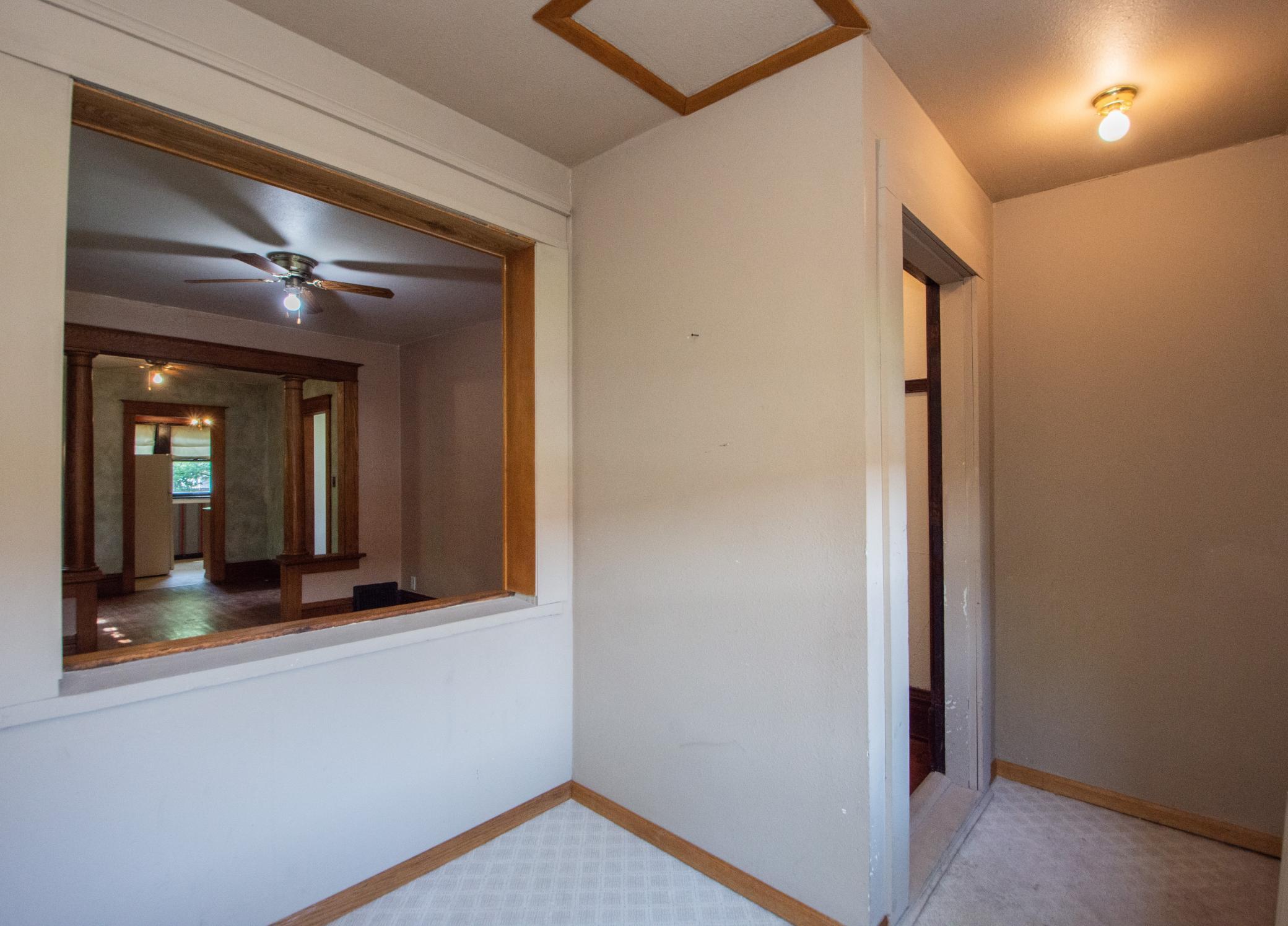 1917 single family home for sale at 1340 4th Avenue N in Fargo, ND — 2 bed, 1 bath (photo 4 of 29)