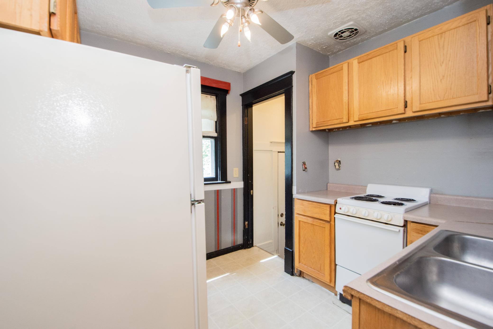 1917 single family home for sale at 1340 4th Avenue N in Fargo, ND — 2 bed, 1 bath (photo 10 of 29)