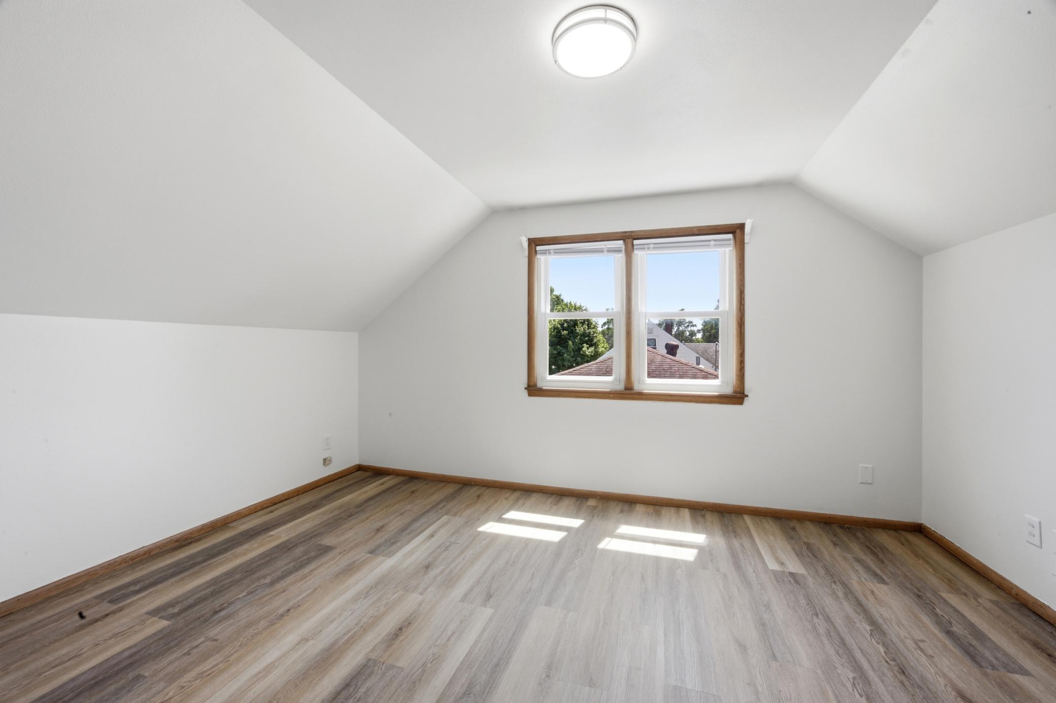 819 15th Street N, Moorhead MN 56560 - Photo 23 of 33