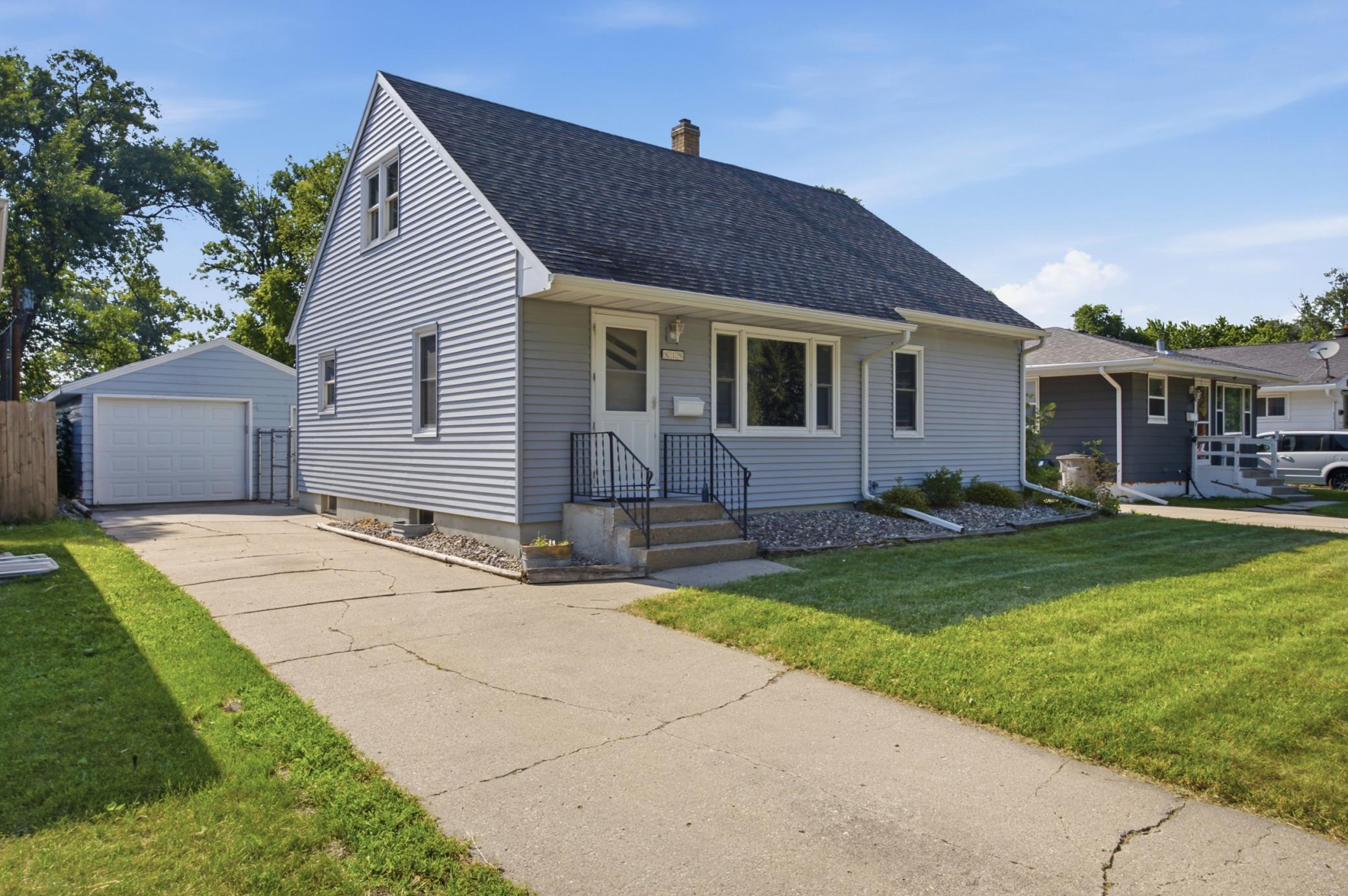 1957 single family home for sale at 819 15th Street N in Moorhead, MN — 4 bed, 3 bath