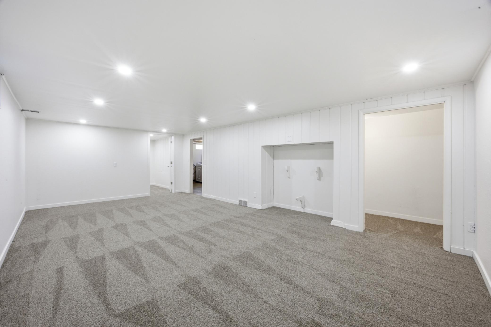 1957 single family home for sale at 819 15th Street N in Moorhead, MN — 4 bed, 3 bath (photo 26 of 33)