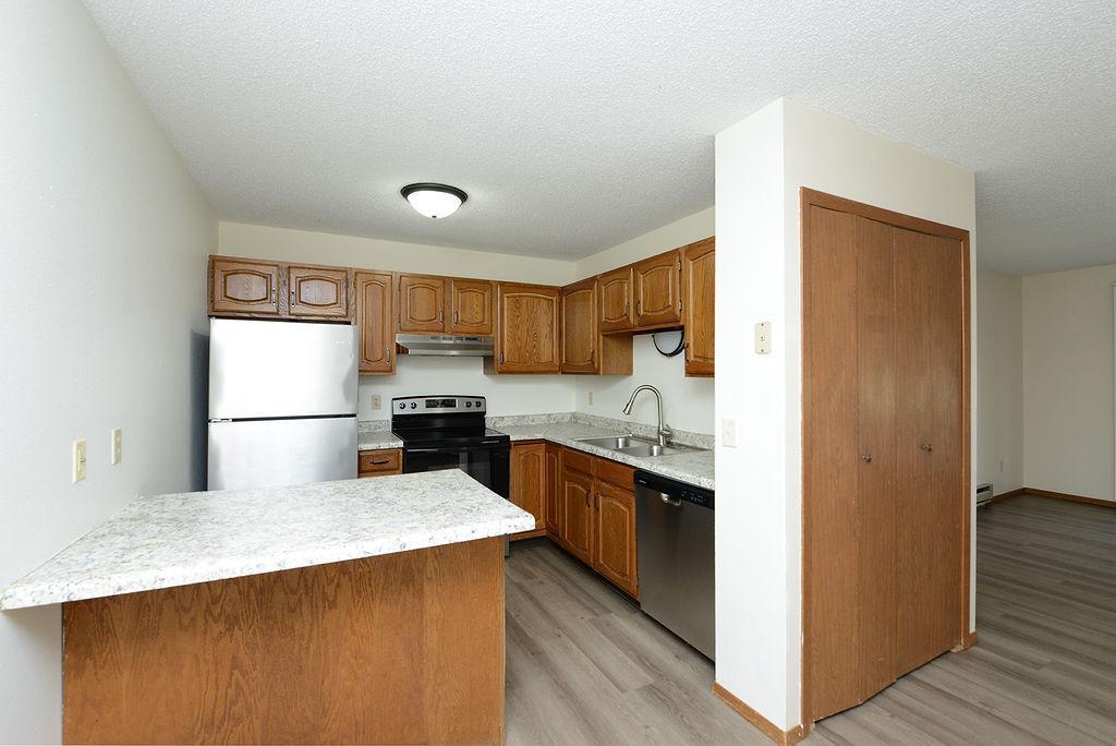 3211 15th Avenue S, Unit D, Fargo ND 58103 - Photo 2 of 17
