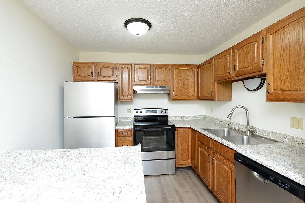 3211 15th Avenue S, Unit D, Fargo ND 58103 - Photo 3 of 17