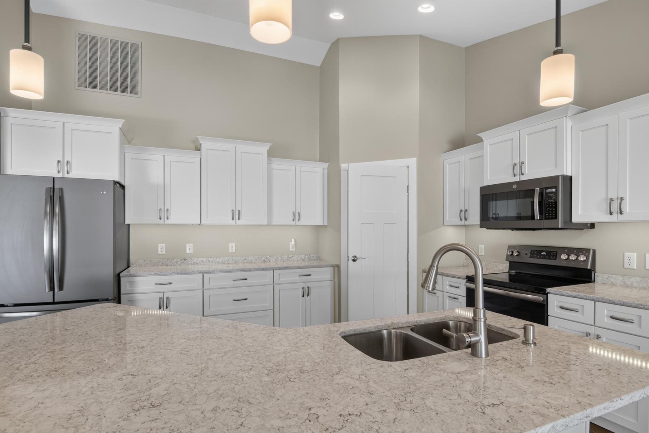 523 Legacy Lane, Valley City ND 58072 - Photo 4 of 48