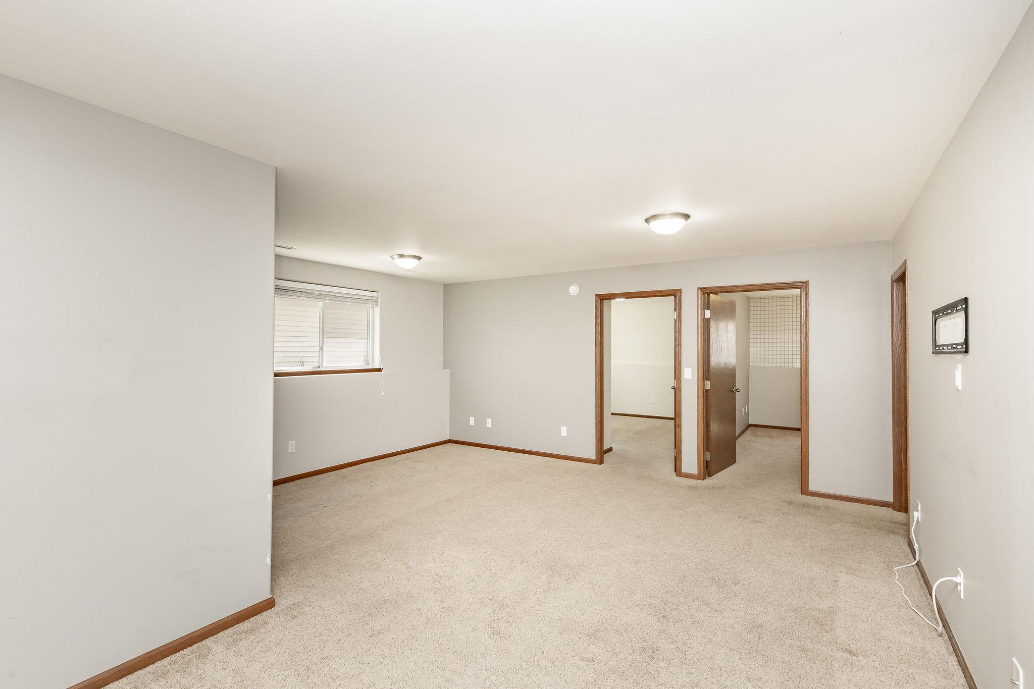 2012 single family home for sale at 4017 9th Street S in Moorhead, MN — 3 bed, 2 bath (photo 32 of 53)