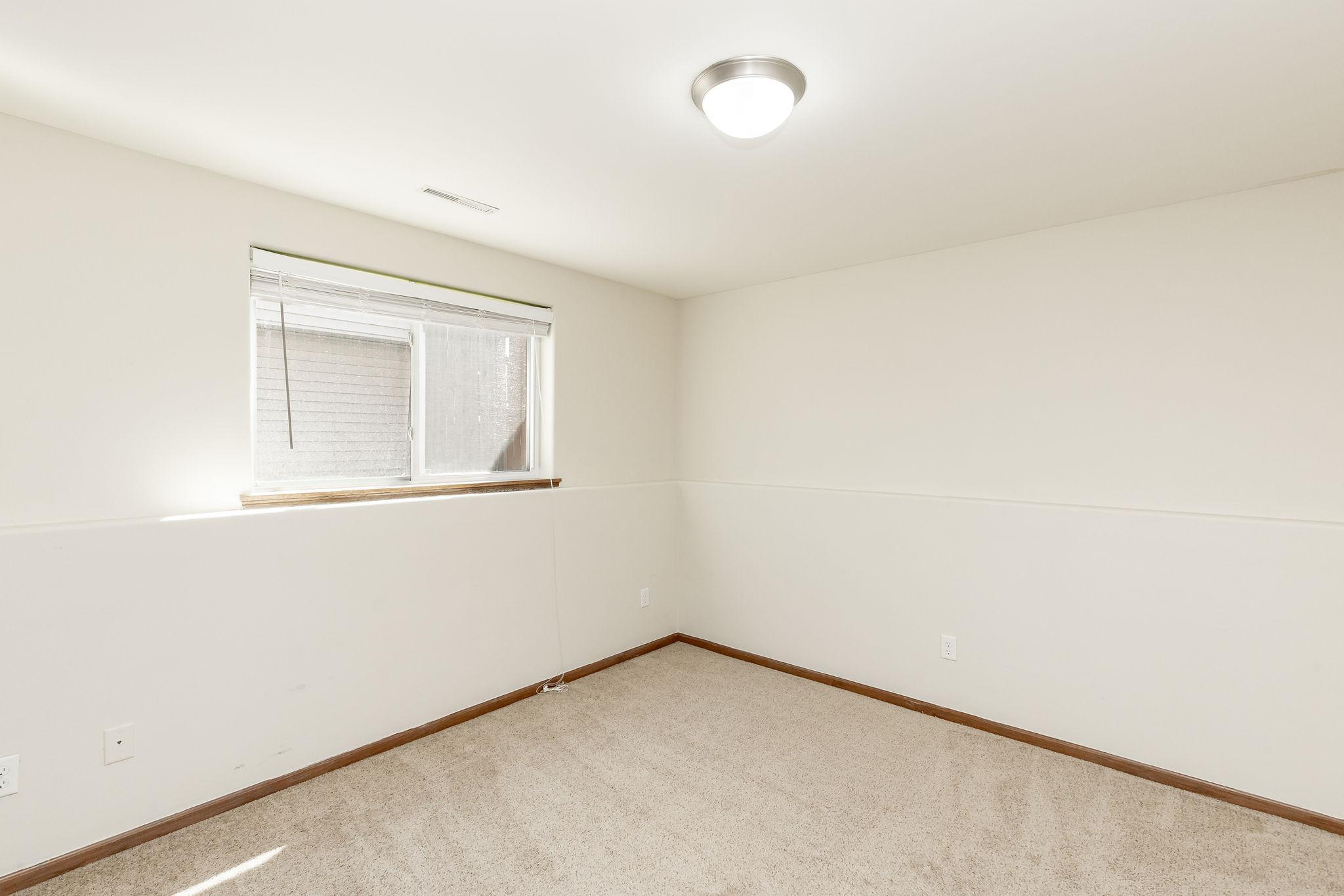 2012 single family home for sale at 4017 9th Street S in Moorhead, MN — 3 bed, 2 bath (photo 36 of 53)