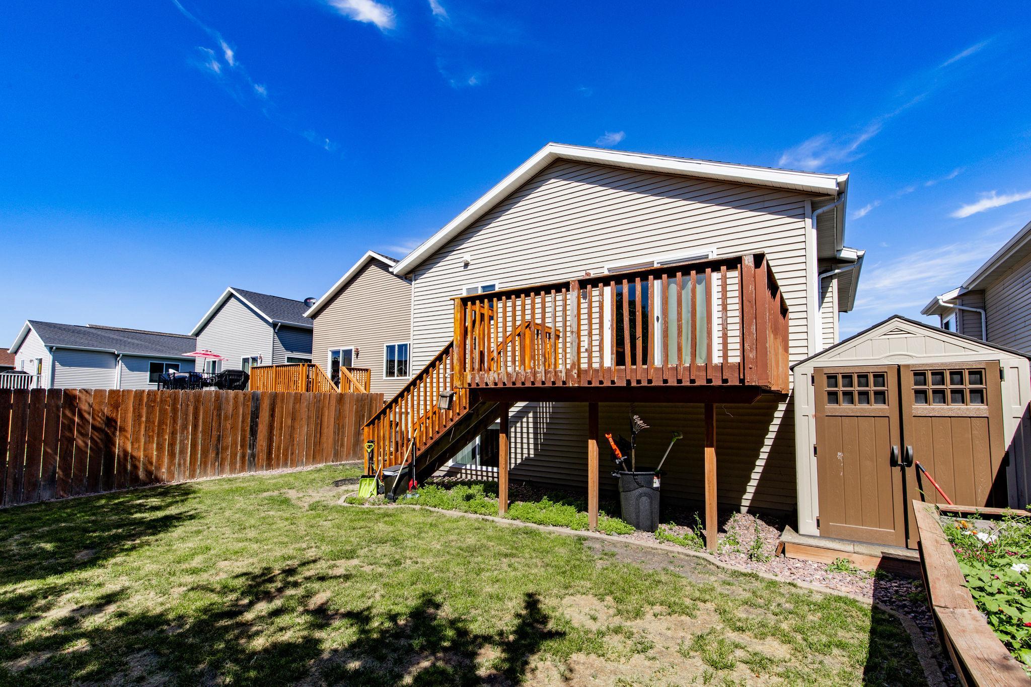 2012 single family home for sale at 4017 9th Street S in Moorhead, MN — 3 bed, 2 bath (photo 48 of 53)