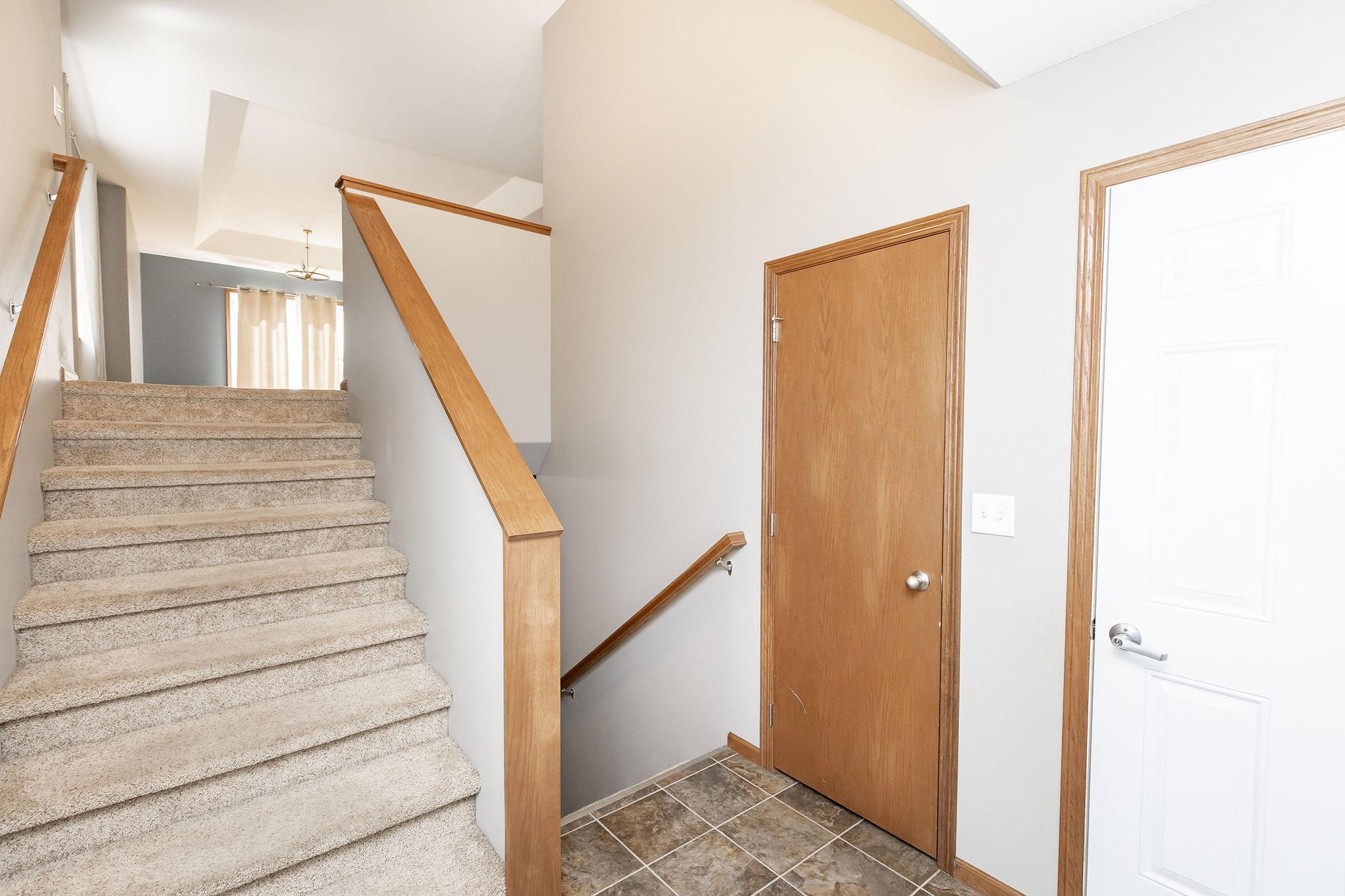2012 single family home for sale at 4017 9th Street S in Moorhead, MN — 3 bed, 2 bath (photo 6 of 53)