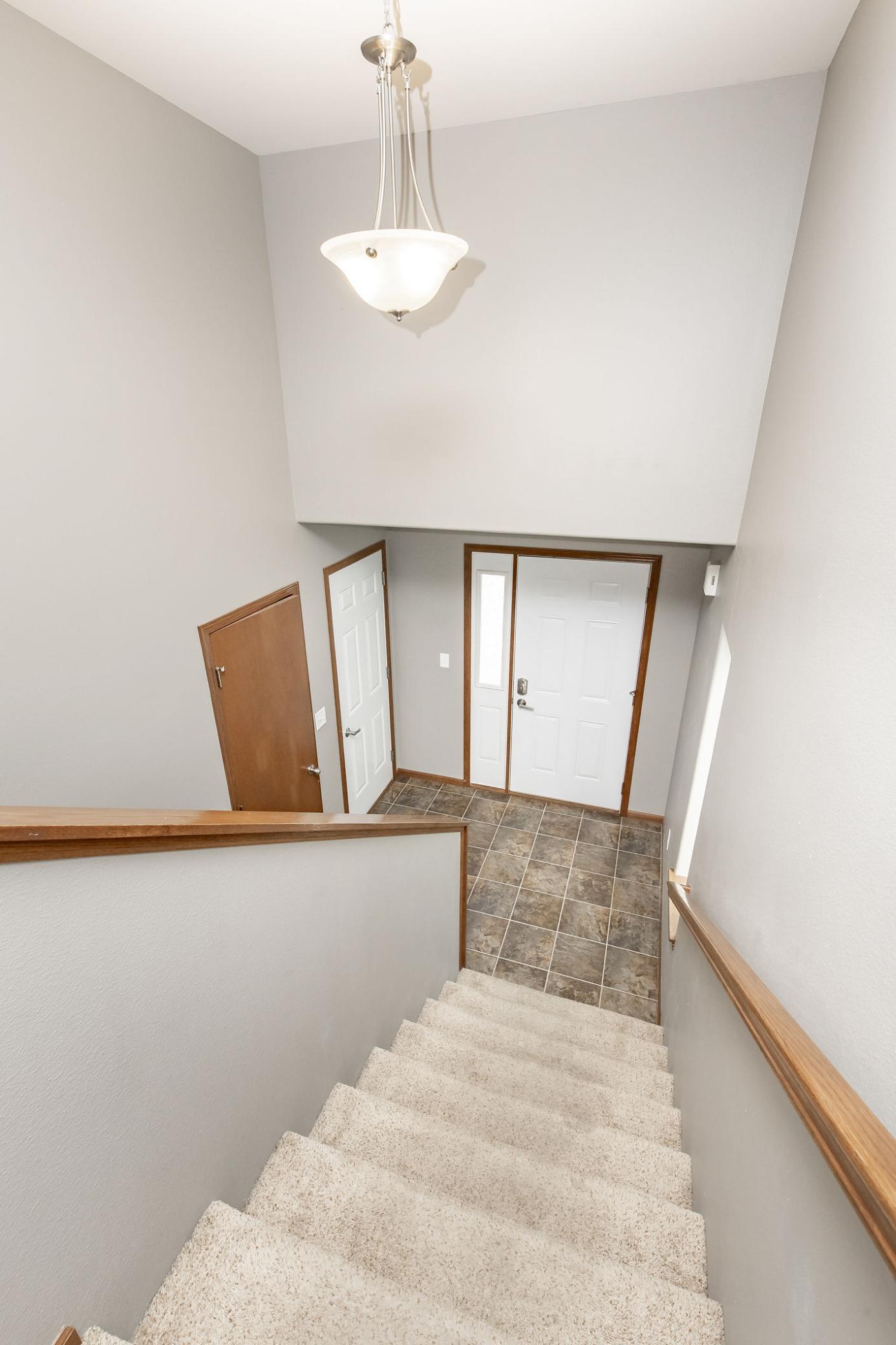2012 single family home for sale at 4017 9th Street S in Moorhead, MN — 3 bed, 2 bath (photo 7 of 53)