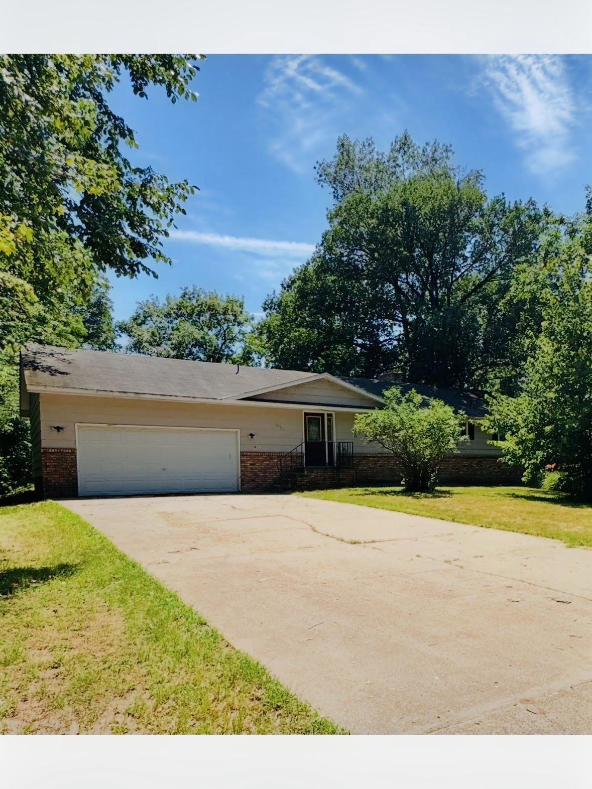 1981 single family home for sale at 8781 Dorothy Avenue in Brainerd, MN — 4 bed, 2 bath