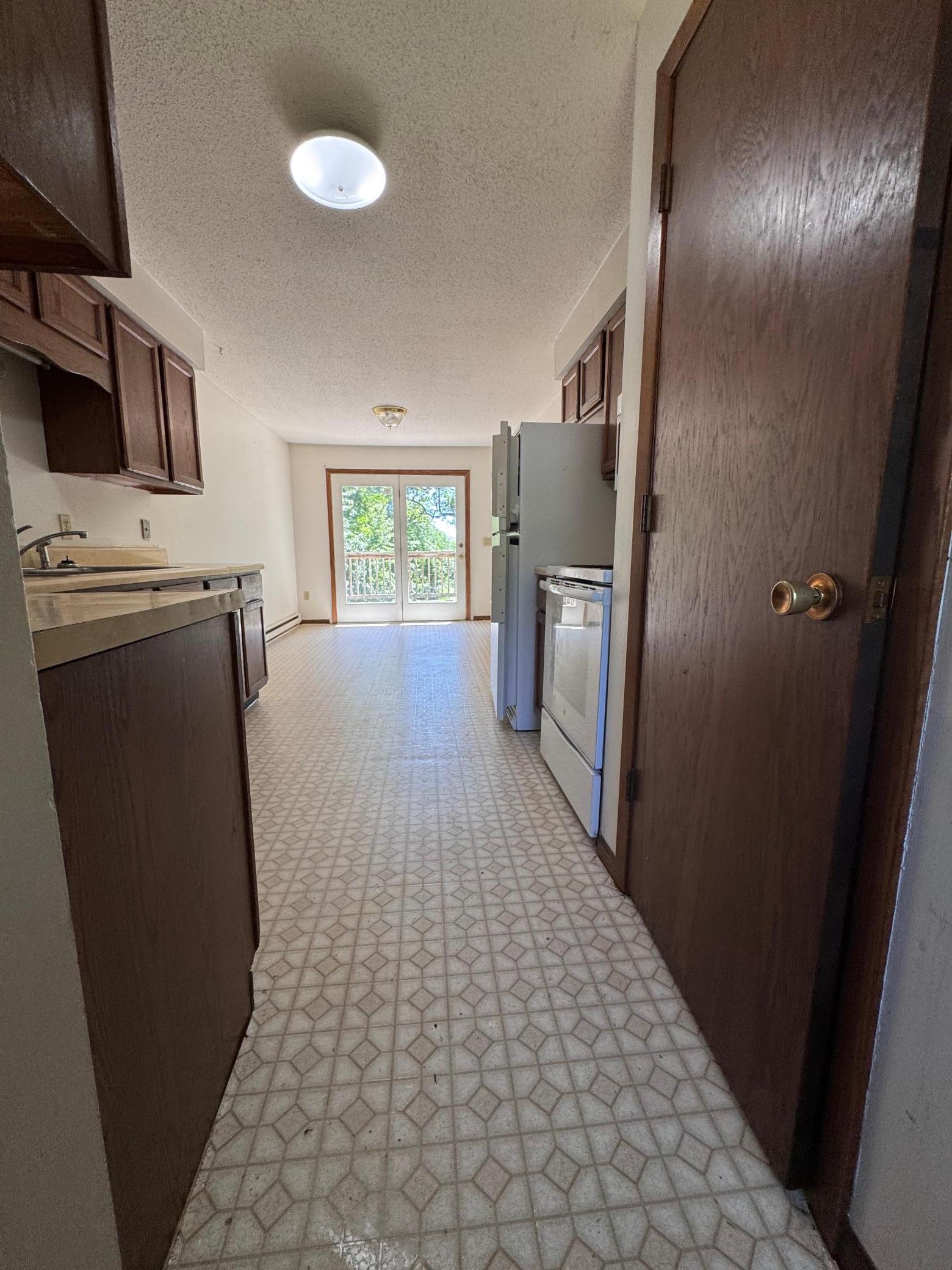 1981 single family home for sale at 8781 Dorothy Avenue in Brainerd, MN — 4 bed, 2 bath (photo 2 of 29)