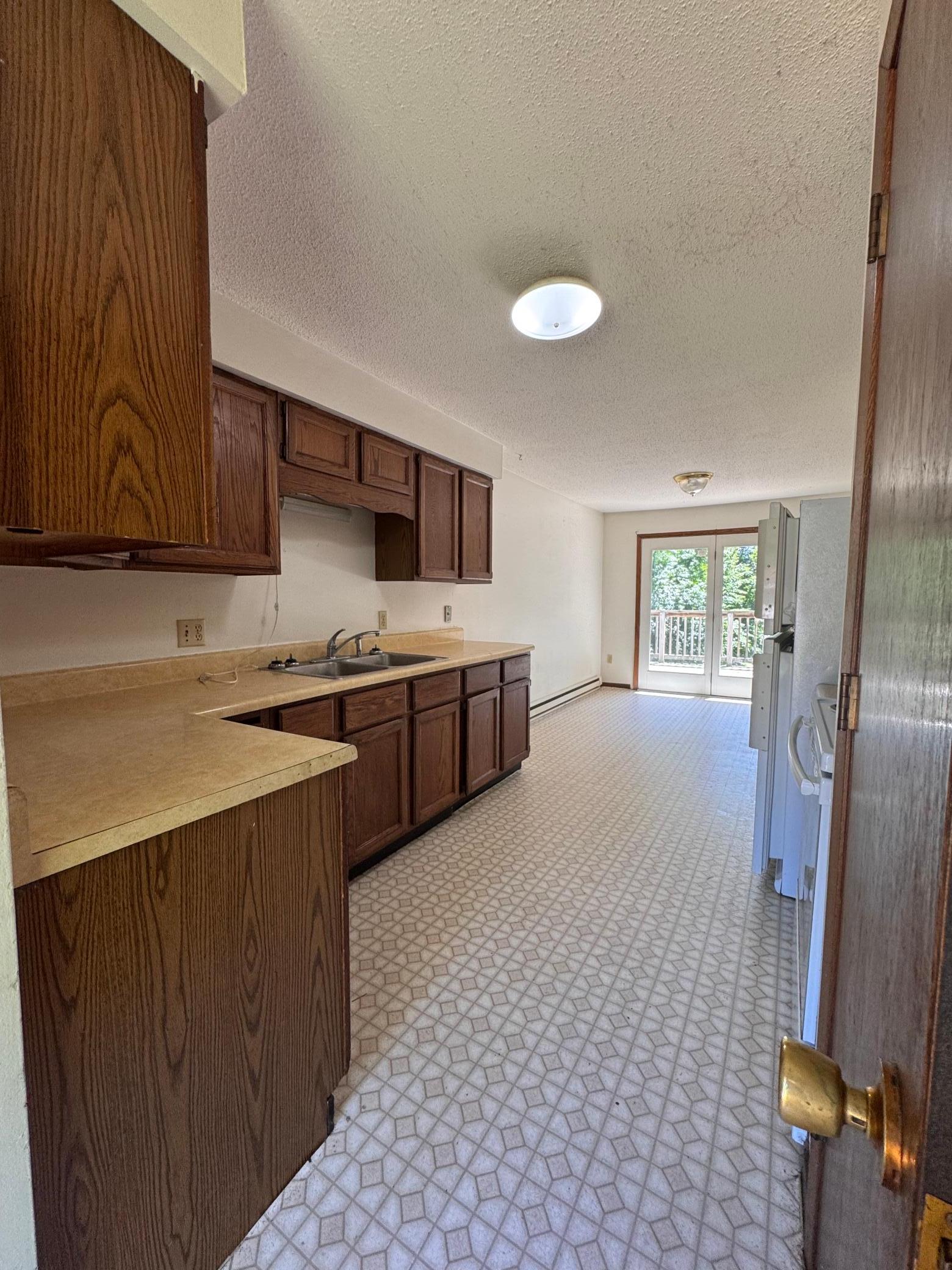 1981 single family home for sale at 8781 Dorothy Avenue in Brainerd, MN — 4 bed, 2 bath (photo 3 of 29)
