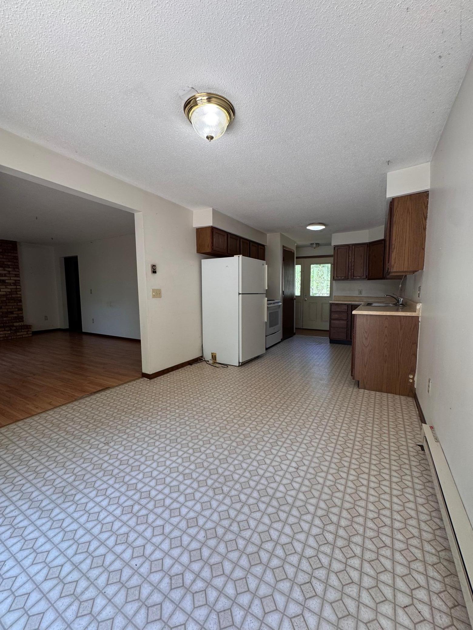 1981 single family home for sale at 8781 Dorothy Avenue in Brainerd, MN — 4 bed, 2 bath (photo 4 of 29)