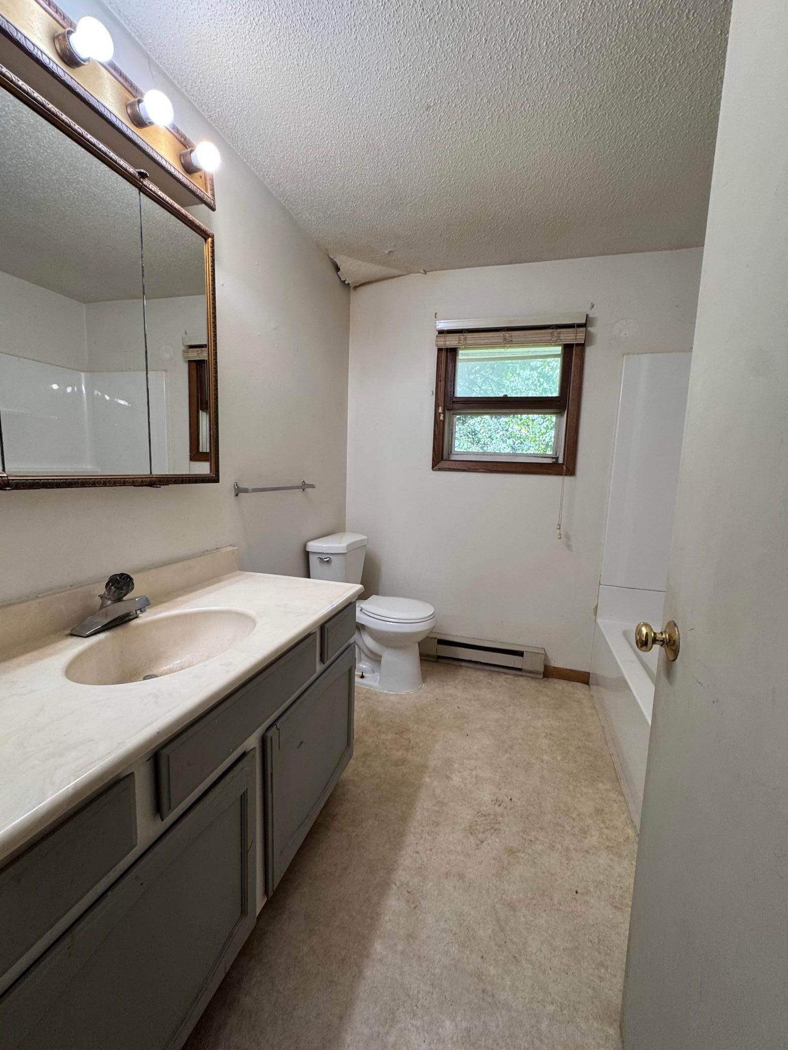 1981 single family home for sale at 8781 Dorothy Avenue in Brainerd, MN — 4 bed, 2 bath (photo 8 of 29)