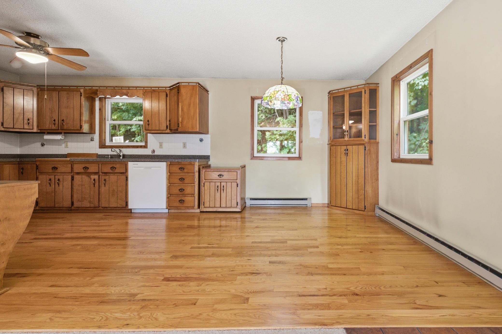 1986 single family home for sale at 15992 Nels Johnson Road in Brainerd, MN — 3 bed, 3 bath (photo 12 of 70)